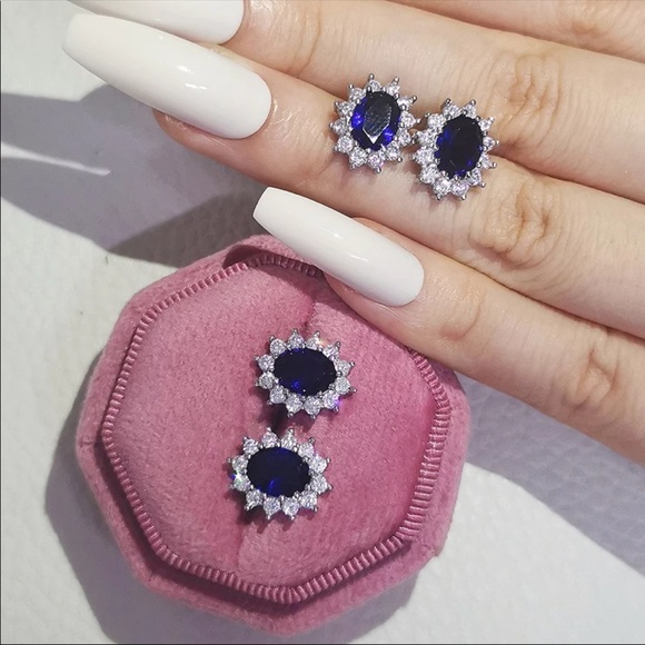 New Women’s 925 Silver Sunflower Sapphire Stud Earrings - Picture 4 of 5